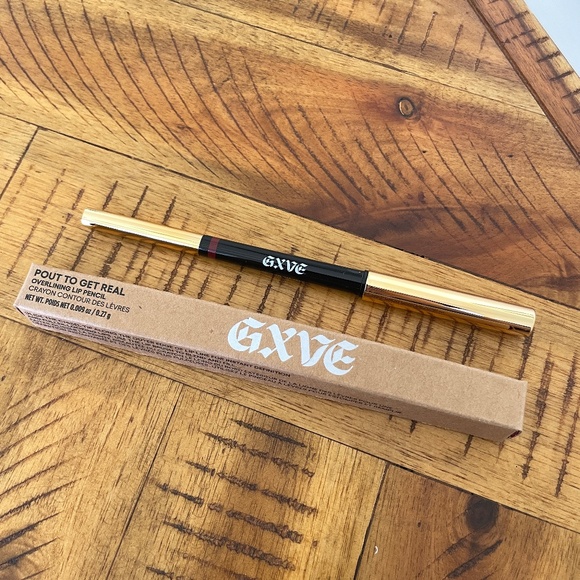 GXVE BY GWEN STEFANI Pout to Get Real Clean Overlining Lip Liner in Say Whatever - Picture 3 of 6